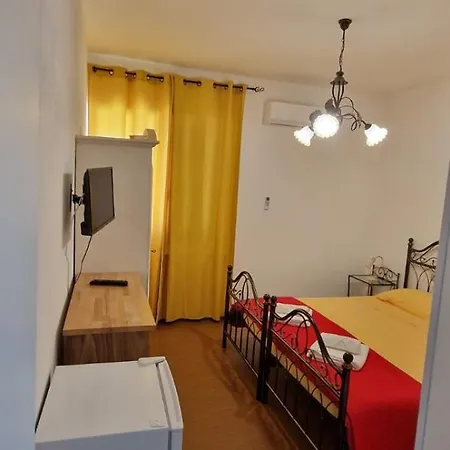 Mondial 2 Отель