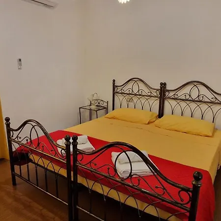 Mondial 2 Отель Villasor