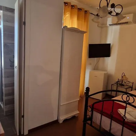 Отель Mondial 2 Villasor